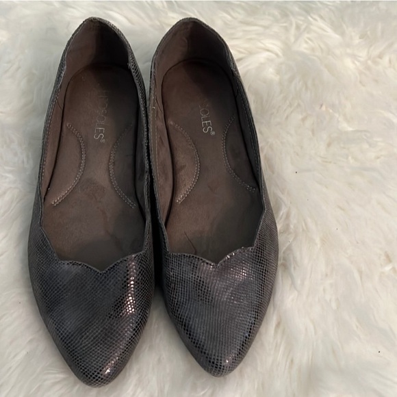 Aerosole Flats - Picture 1 of 4